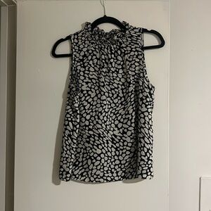 Patterned high neck tank